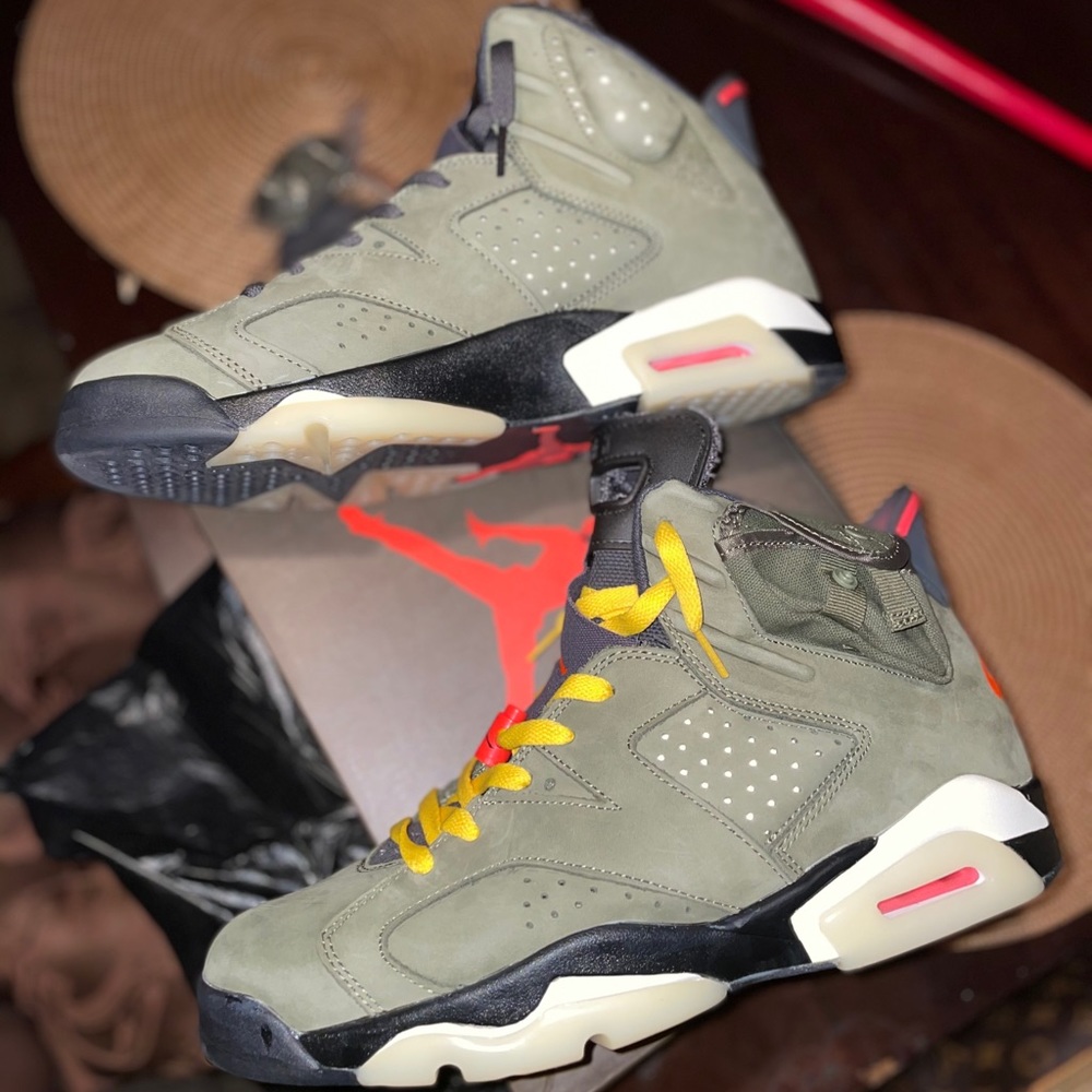 Travis Scott Jordan 6s men’s 12 read description